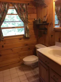 Fredelig Lakefront Getaway - Image 4