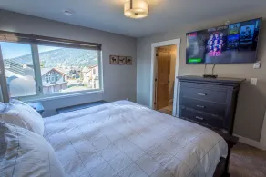 ★ Luxury Ski-in/out 3 Bedroom Townhouse w/ private hot tub & garage - Image 5