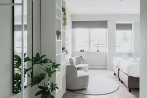 Combined rooms, 12 beds, kitchen, and free parking - Image 4