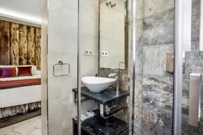 Luxury Villa Marbella with nice garden, Pool and Jacuzzi BY Varenso Holidays - Image 4