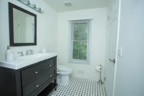 Villa Patricia ideal for long term stays-near lakes. Pet friendly! - Image 5