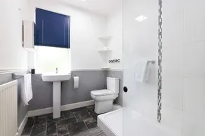 Heartlands Hospital 4 Bedroom House - Image 3