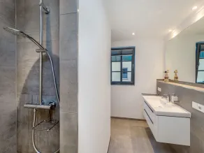 Newly built, exclusive vacation rental with a sauna in a quiet location - Image 5