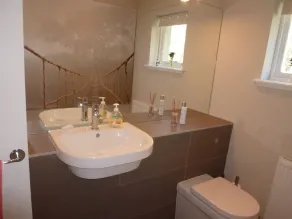 Fabulous location, luxury lodge for 8+2 in cots, hot tub, garden, garage, dogs   - Image 5