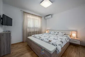 Villa con piscina e benessere, privacy garantita - Image 3