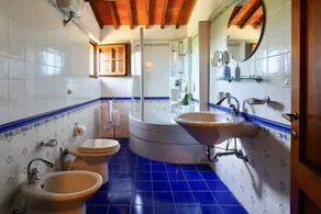 Amplio y lujoso apartamento en Chianti, piscina, conserje, bar de cócteles y vino, WiFi gratis, ¡vea VIDEO! - Image 2