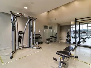 Luxury Condo- GO station, GYM, Pool, BBQs - Image 3
