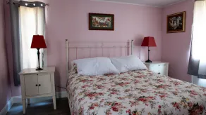 Airy beach cottage steps away from Pine Point Beach! - Image 4