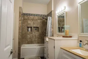 Private Vintage-Chic 1BR w/ Jacuzzi Tub Enterprise - Image 4