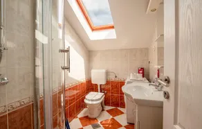 Lovely Apartment In Dramalj With Wifi - Image 2