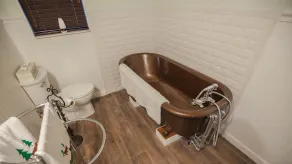 SCHÖNES RÜCKZUGHAUS AUF 4 ACRES WEG ZUM WALD !! - Image 3