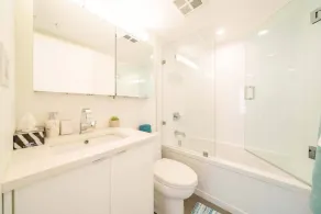 Sunset Beach Walk 2BD+2BA+1PRK Yaletown - Image 4