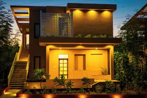 Still River Suites with Heated Pool, Jacuzzi by ELIVAAS - Image 3