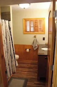 LAKE COTTAGE WITH PRIVATE DOCK-SANDY BOTTOM - Image 4
