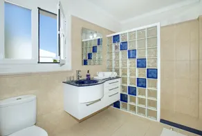 VILLA LUCETA - 15 MIN WALK TO THE BEACH - Image 2
