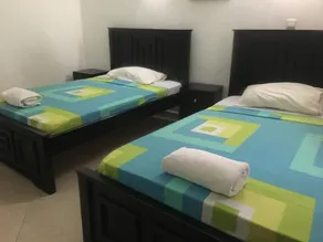 Luxe Beachfront Apartment - Image 4