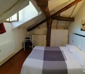Charmant Penthouse avec grande terrasse près de la mer et parking privé - Image 4