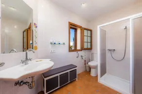 Vacation Home \"Mes Blanc\" Near the Beach with Sea View, Balcony & Terrace - Image 5
