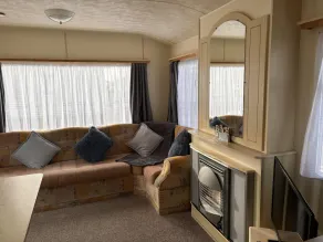 Caravan Sleeps 4 with Free Parking - Image 5