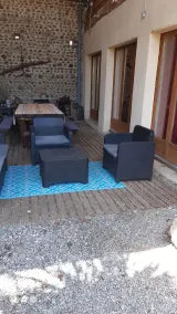 2 gîtes, piscine privée, grand espace extérieur pouvant accueillir 15 personnes. - Image 5