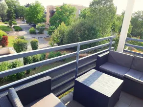 Large apartment T2, quiet, near Lyon, balcony parking and transport - Image 5