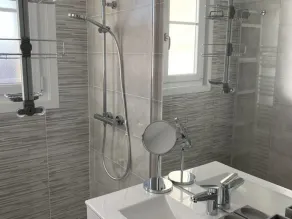 Gîte de charme avec piscine chauffée, jardin privatif et équipements bébés, à 15 min d’Angoulême - Image 3