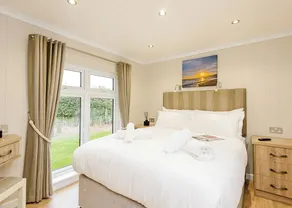 2 bedroom accommodation in Holton Heath - Image 3