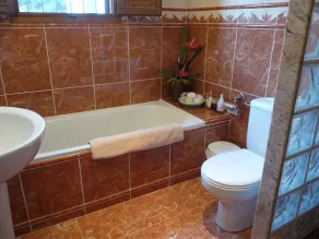 Villa Gloria - Dejlig 3 soveværelses villa til leje nær Vinuela-søen med privat pool - Image 2