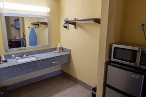 2 Double Beds Non-Smoking - Image 4