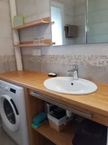 Ampio appartamento con 1 camera da letto di 35m2 in una piccola residenza tranquilla a 2 minuti a piedi dal mare - Image 2