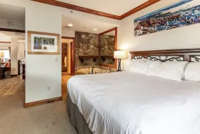 SUITE PRÉSIDENTIELLE; 4 roi BR / BTH ;; 14 personnes; Ski I / O; Bain à remous Pvt, 80'balcon - Image 5
