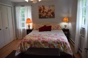 Comfortable Getaway Home- A comfortable retreat in the White Mountains! - Image 5