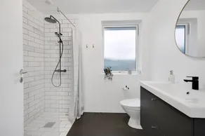 Beautiful Newly Renovated Summer House By The Sea - Image 2