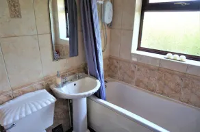Lovely London House. 2 bedroom 1 bathroom - Image 2