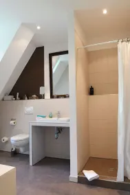 Haus Keppelborg: ZI Elisabeth mit Burgmauerblick - Image 3