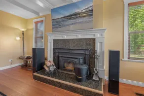 Luxury pet friendly estate w/ hot tub and heated pool in the heart of the city - Image 2