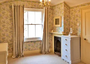 Finest Retreats - Islip Mill House - Beautiful Riverside Home - Image 2