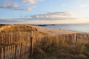 Maison bretonne au bord de la plage - Image 3