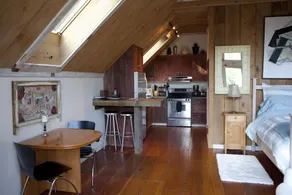 ROMANTIC,ARTIST'S PVT 'FOREST SUITE', 5 ac.Redwds,trail, NEW OD SHR, Mendo 2 mi. - Image 5