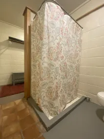 Entire Guest House - Image 4