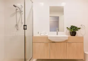 Azura 6 Lejlighed, luxe hovedgade indkvartering: gåtur til strand og by - Image 3