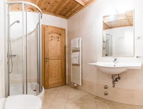 Holiday Apartment \"Schreiberhof Panorama\" with Mountain View, Shared Garden and Wi-Fi - Image 2