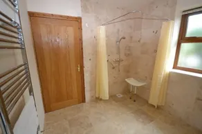 Coach House Faner - Image 4