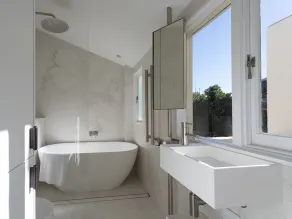 Stunning new apartment in Potts Point - Image 2