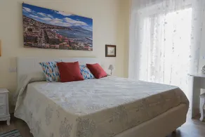 Appartement entièrement équipé avec internet haut débit | Vue ville | Proche de la plage - Image 5