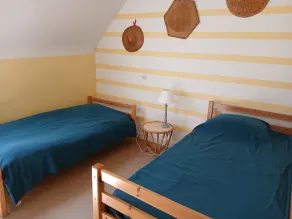 Quiet vacation home, 5 min from town and 10 min from beaches. - Image 2