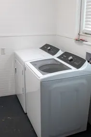 Cozy Cottage within walking distance of downtown! - Image 2