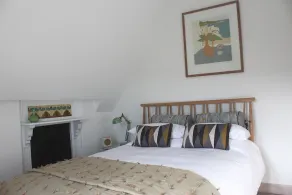 Unique & stylish luxury apartment with fabulous views & parking. Sleeps 4 - Image 5