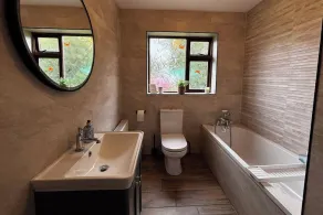 Rockview House - Image 2