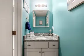 ☀High-End Hampton Beach Condo, 1 Block To Beach☀ - Image 3